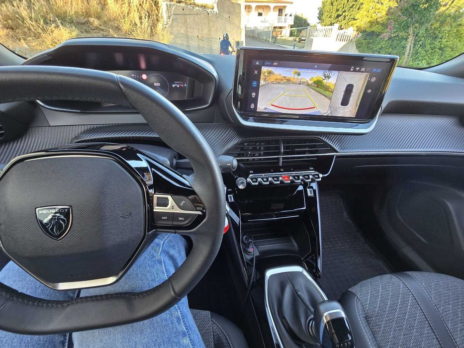 Peugeot 2008 1.2 PureTech Allure