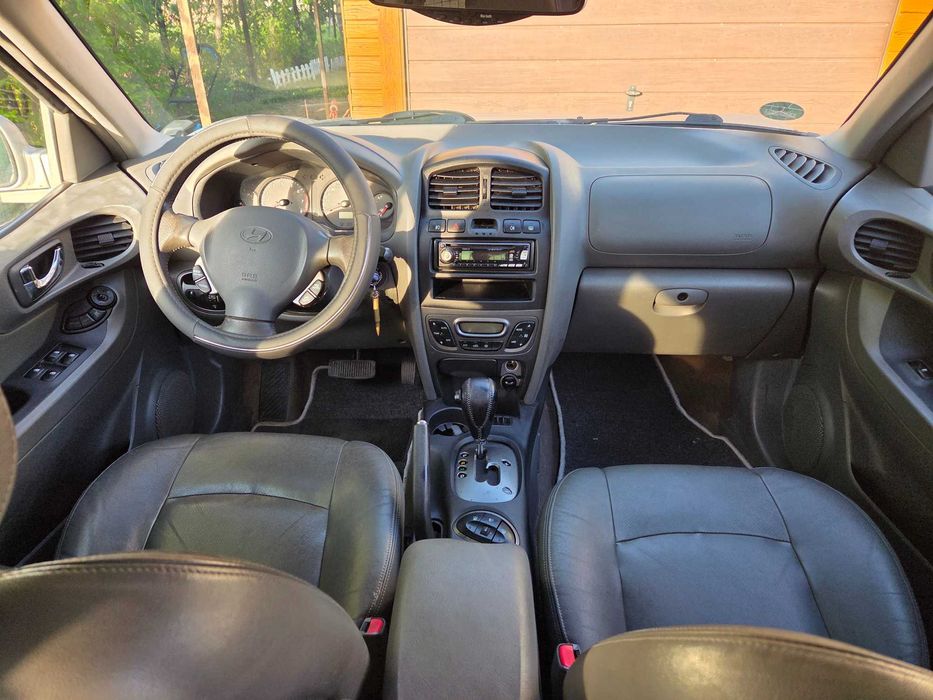 Hyundai Santa Fe 4x4 2.7 V6 automat