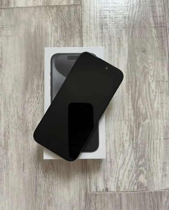 Продам iPhone 15 Pro 256