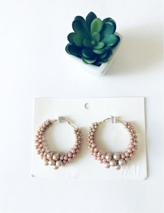 Сережки h&m.