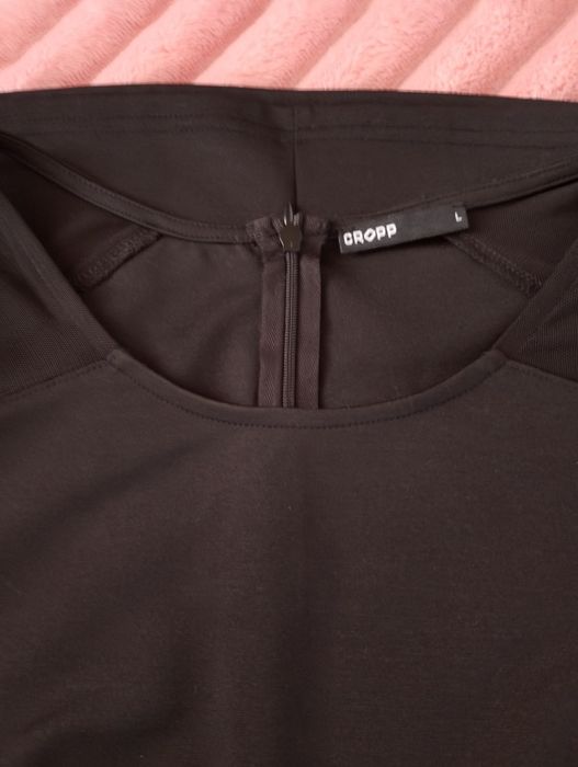 Czarna wizytowa sukienka