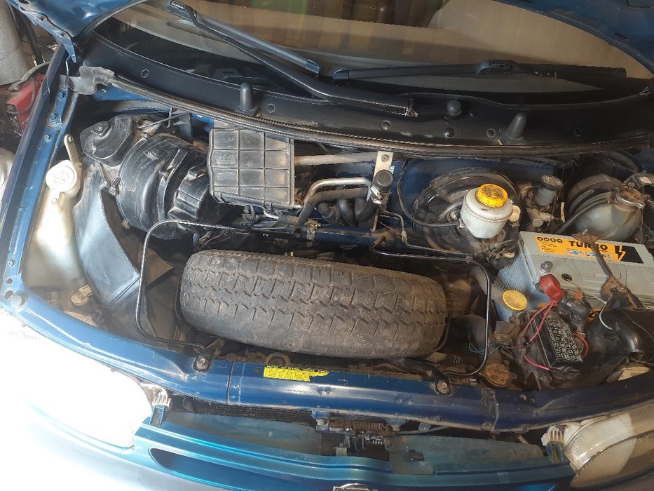 Nissan Vanette 2000