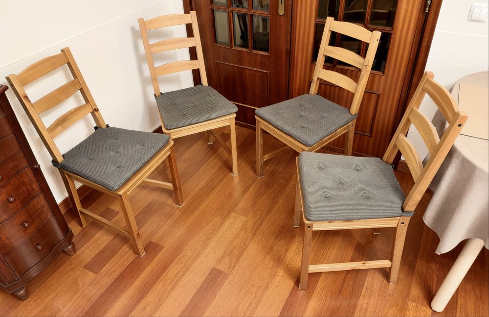 Mesa de jantar + 6 cadeiras