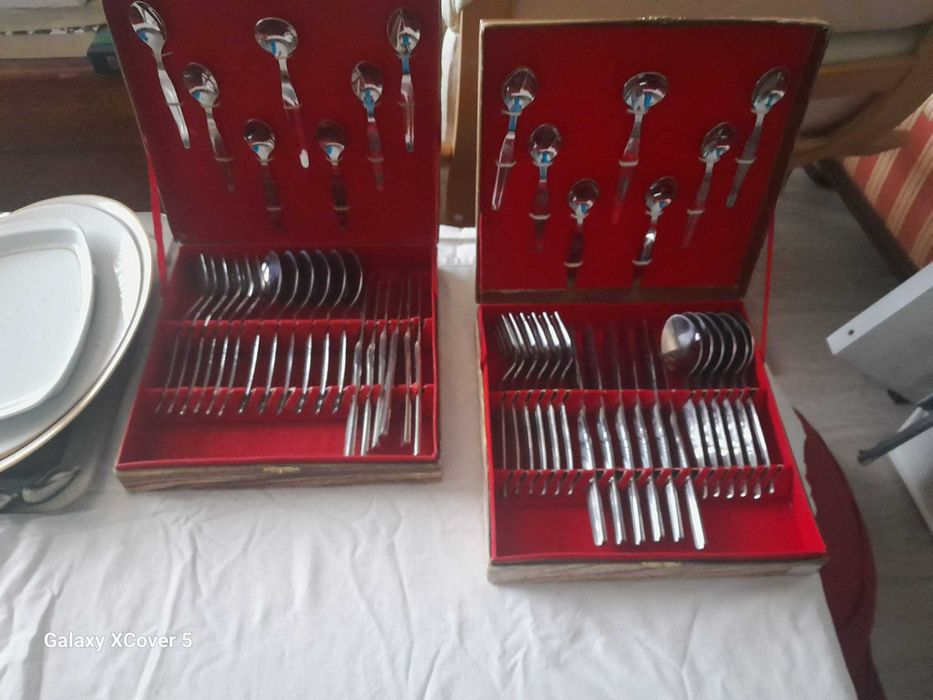 Vendo faqueiro antigo em segunda mão excelente Estado