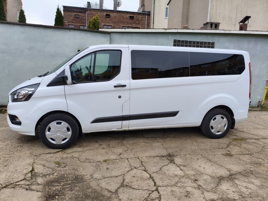 Wynajem busów 9-cio osobowych i Transport Osób