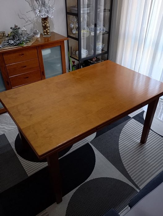 Mesa de sala de jantar