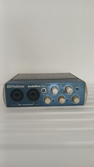 Conjunto de gravação para Home Studio (Microfone e Interface)