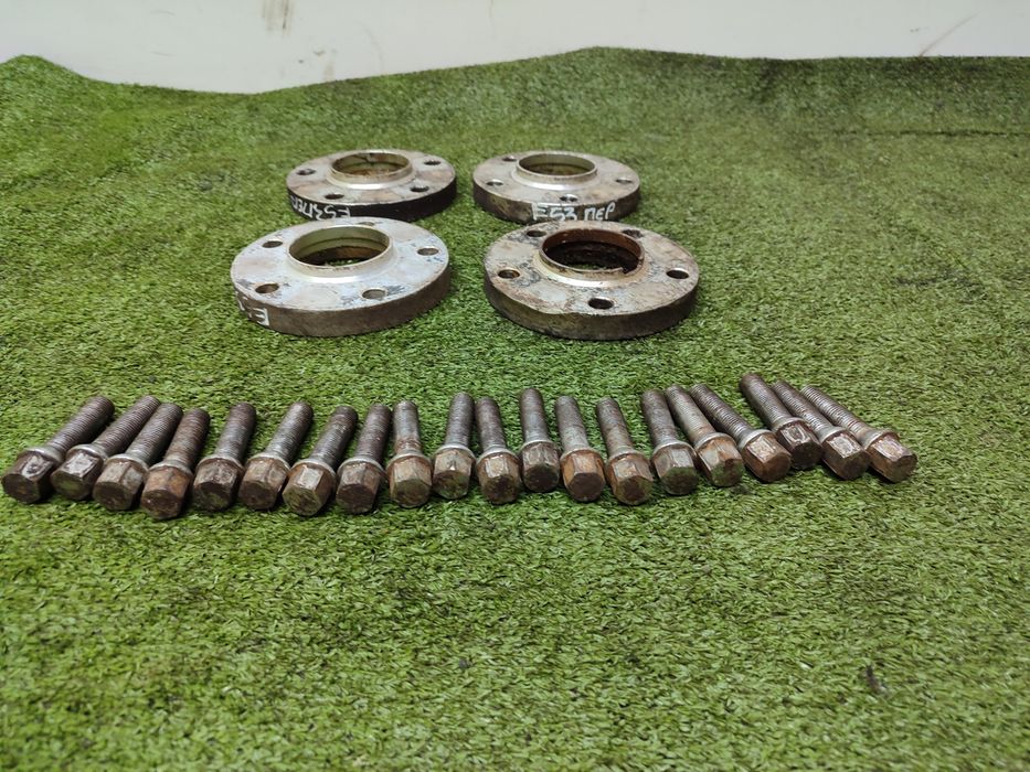 Проставки на колеса BMW X5 E53 колесные БМВ Х5 Е53 2см Разборка Розбор