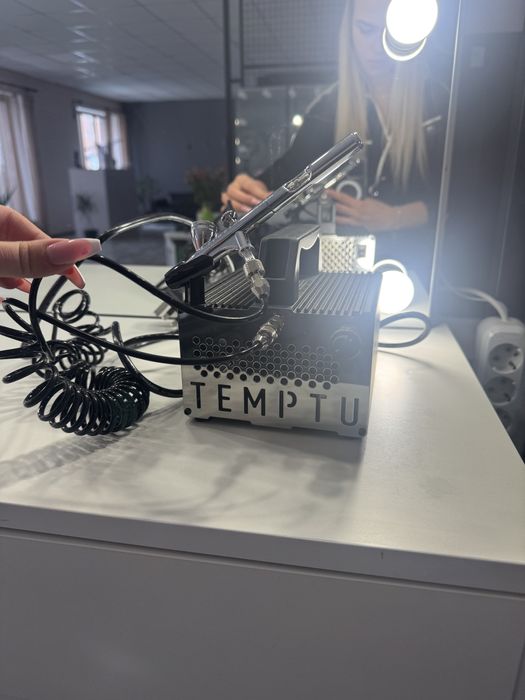 Аэрограф с компресором для макияжа подойдет для маникюра и рисования