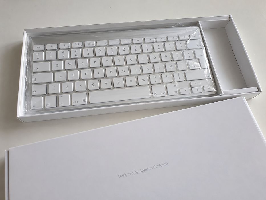 Apple Wireless Keyboard Teclado Original PT/PT — Novo na Caixa