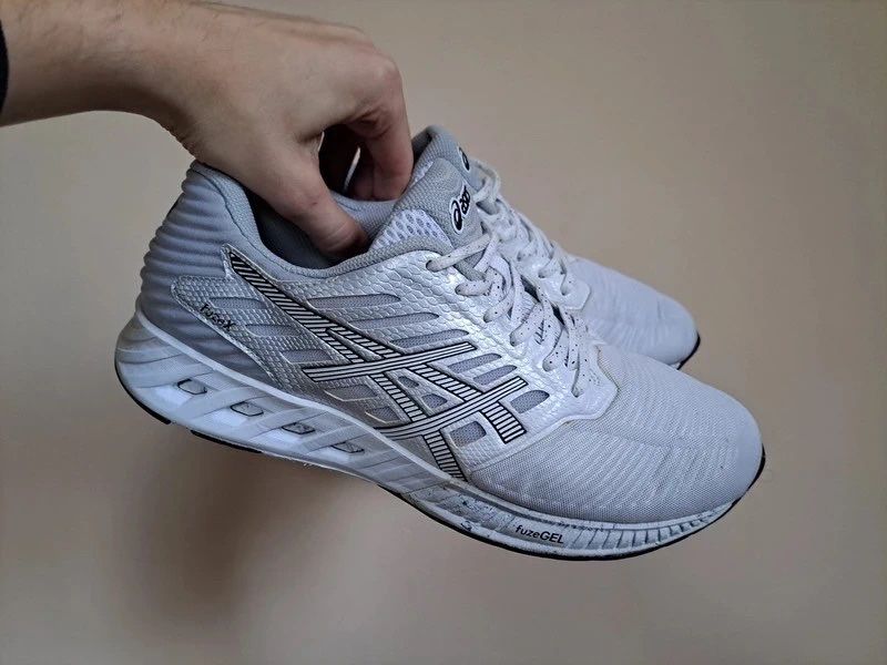 Buty Asics Vintage rozm. 42