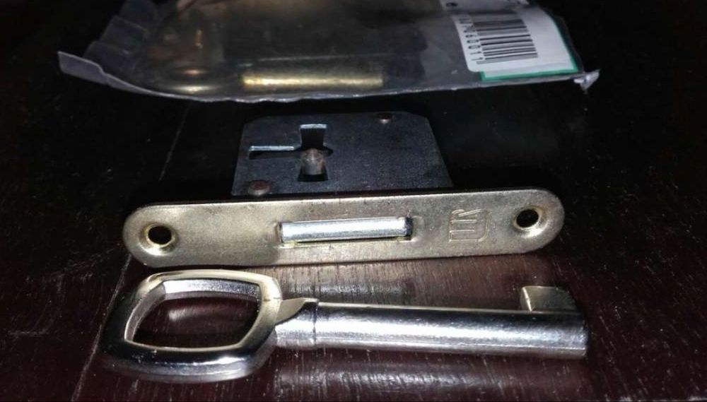 Fechaduras para móveis64286372676355122