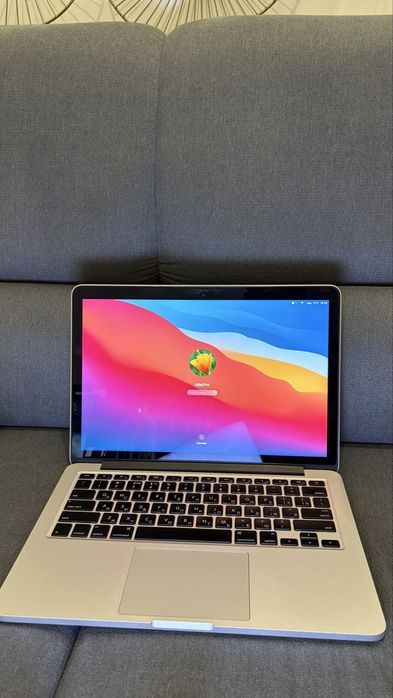 Vendo Macbook pro retina 2013 i5 256 GB e 8 de  Ram