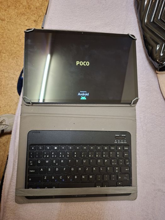 Tablet azul fusco