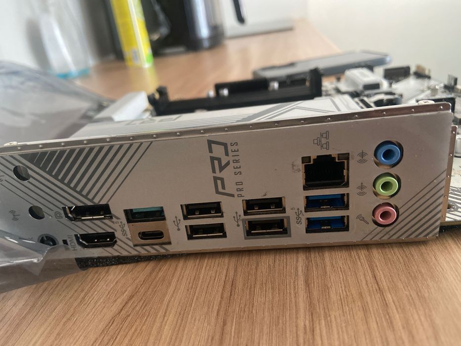Материнська плата ASRock A620M Pro RS