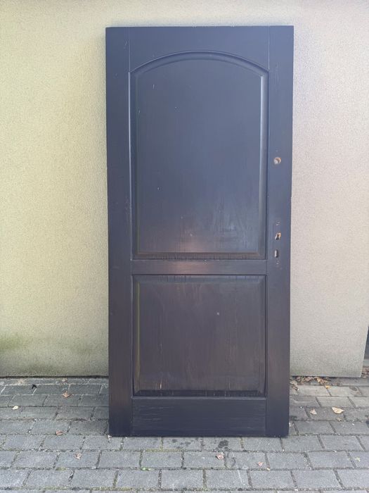 Drzwi zewnętrzne drewniane