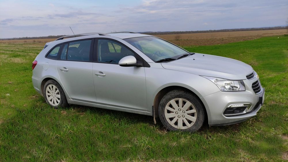 Продам власний Chevrolet Cruze у дуже хорошому стані.