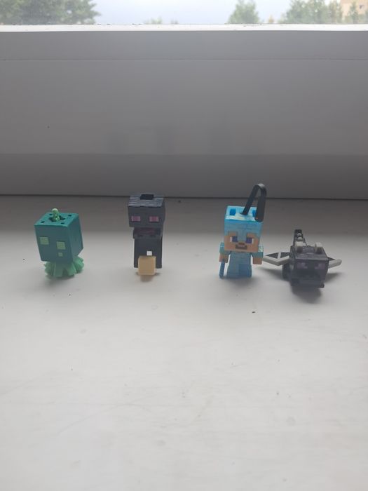 Figurki Kinder joy
