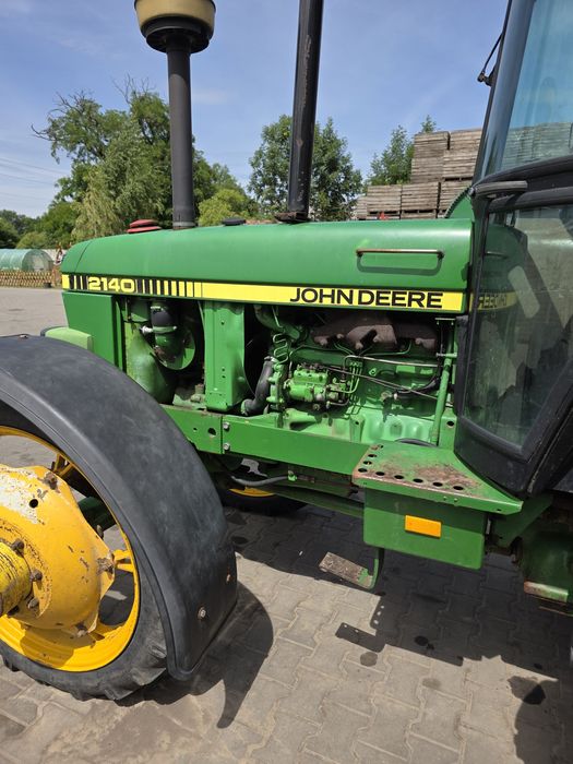 John deere 2140.