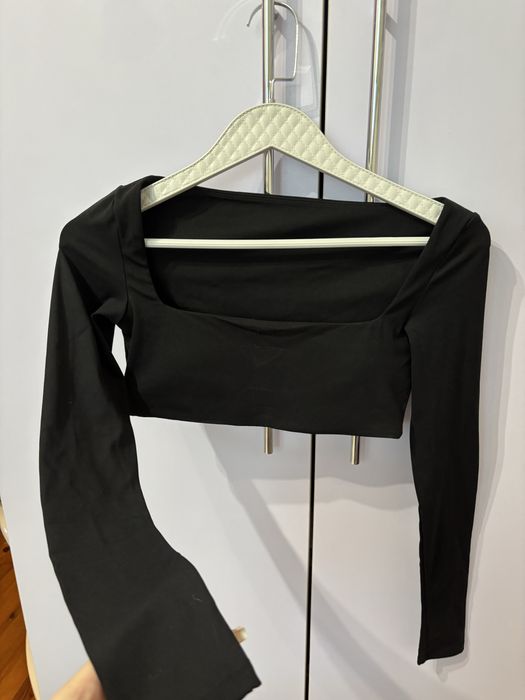 Спортивний топ з чашечками