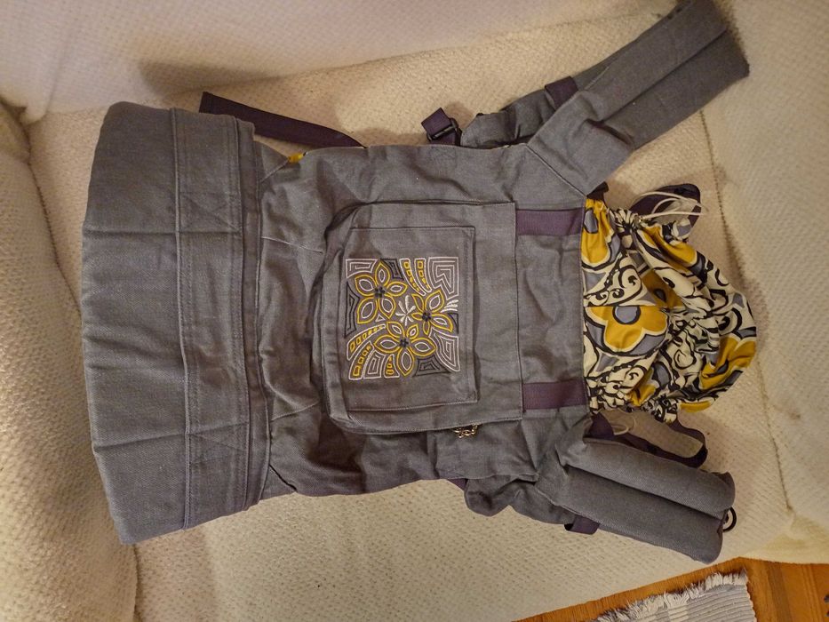 Переноска, рюкзачок, кенгуру для дітей