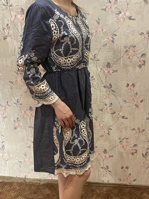 Жіноча сукня святкова