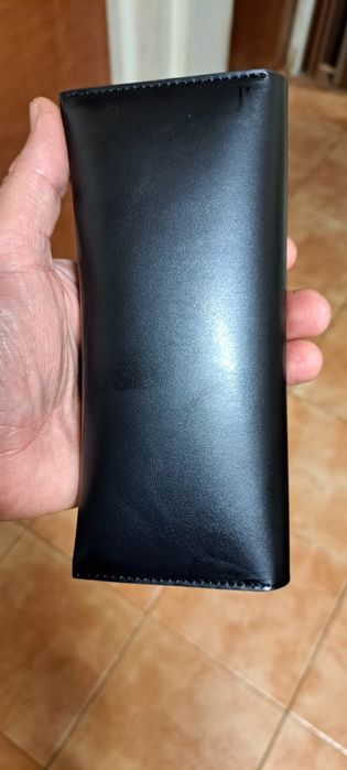 Estojo para óculos Saint laurent.