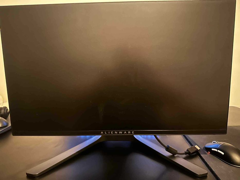 Monitor Alienware AW2521HF w pełni sprawny.
