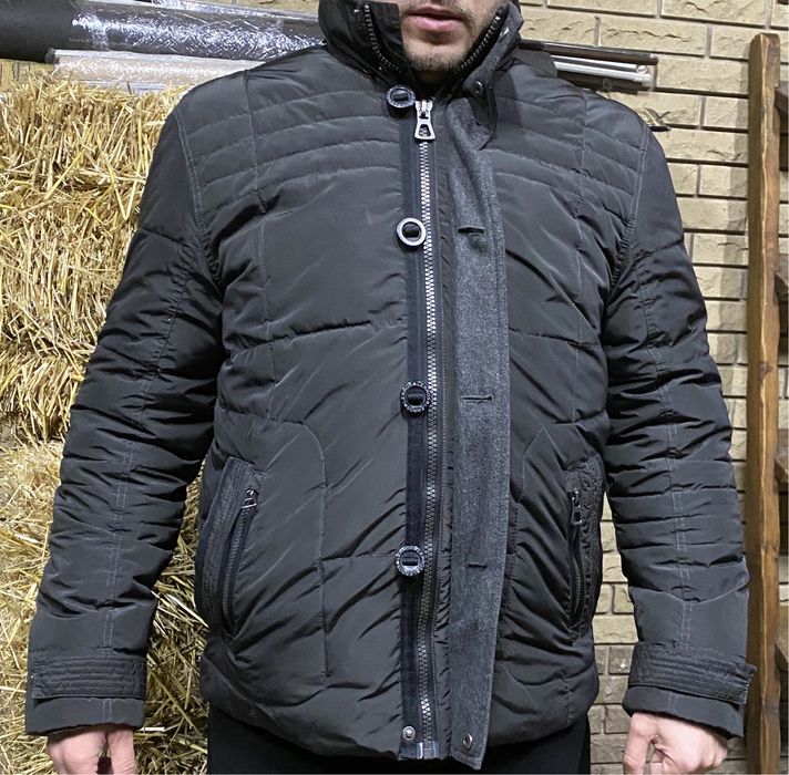 Продам теплую мужскую курточку.