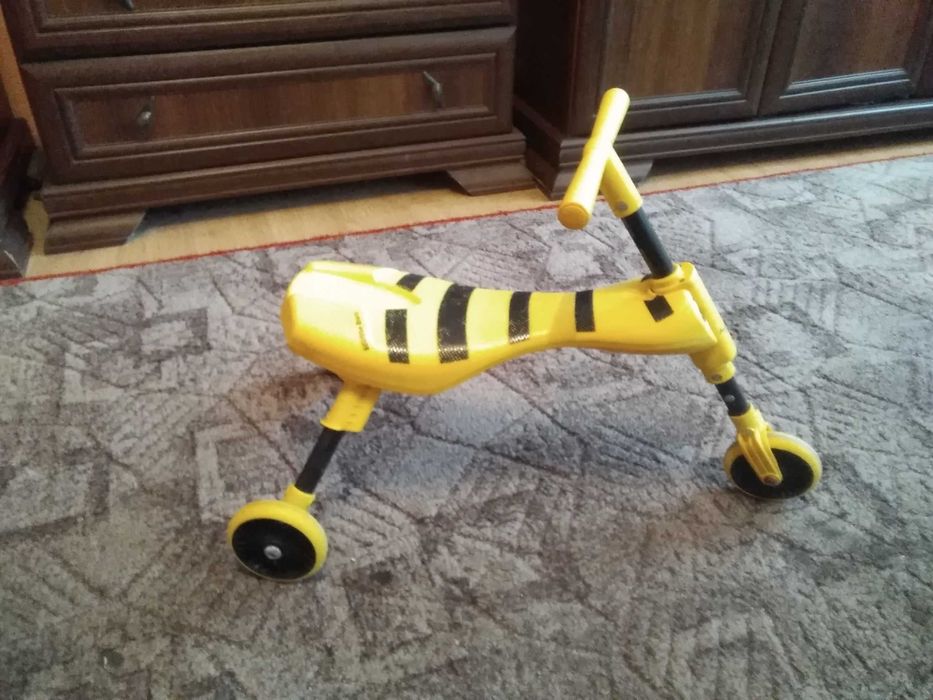 rowerek biegowy na trzech kółkach