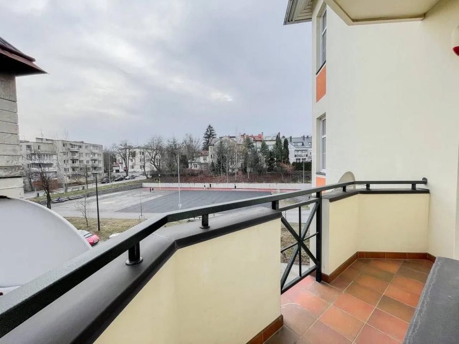 Оренда 3-кімнатної квартири з гаражем та паркомісцем  Львів, вул. Йосипа Сліпого,