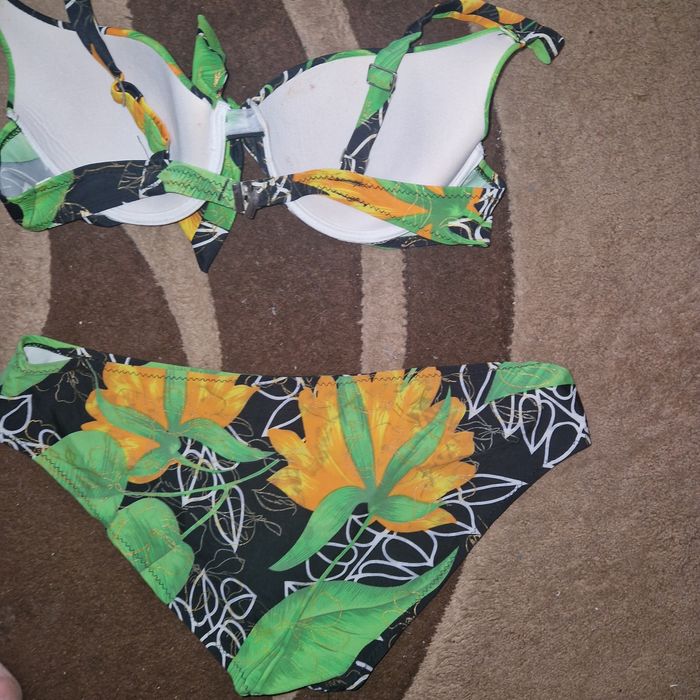 Купальник Купальнік роздільний 50-52р.