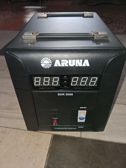 Стабилизатор напряжения 3 кВ ARUNA 5000