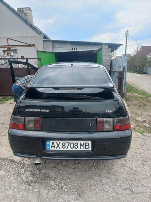 Машина ВАЗ 2112!