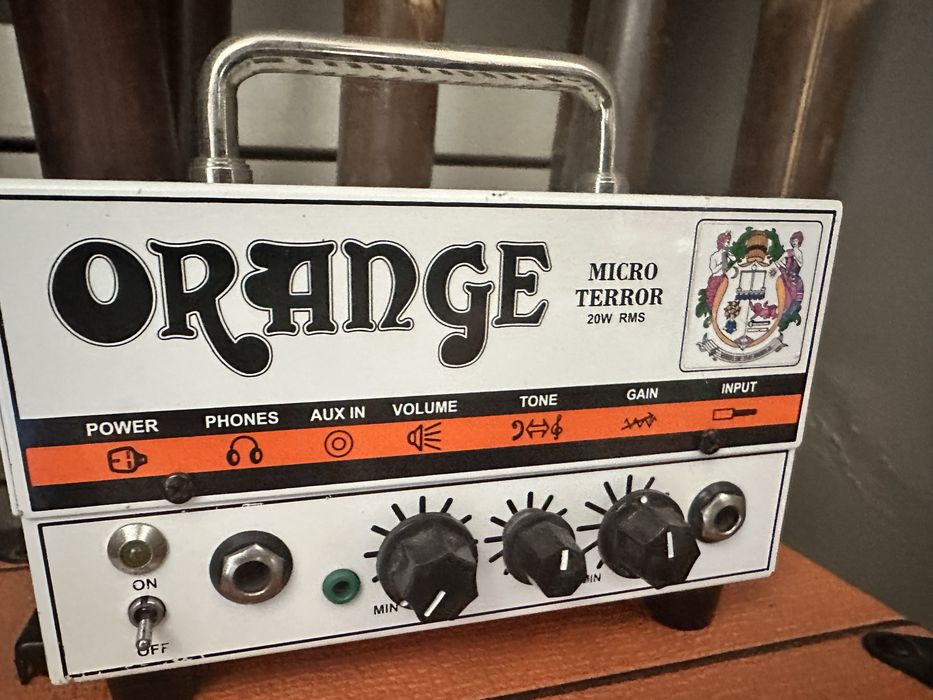 Orange Micro Terror + Coluna PPC108 – Conjunto completo