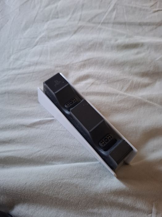 PS5 Digital 825GB + 1 comando