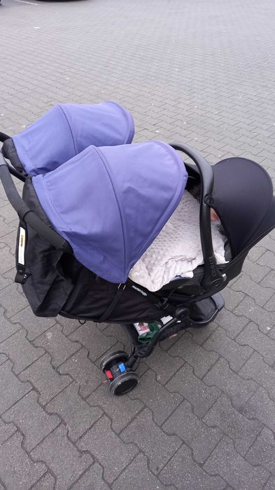 wózek rok po roku dla bliźniąt Mountain Buggy Nano Duo