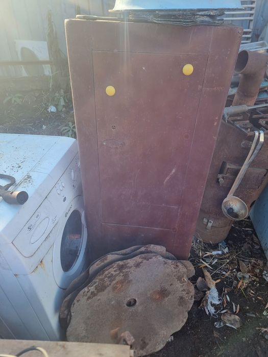 Сейфовий шкаф сейфи різні