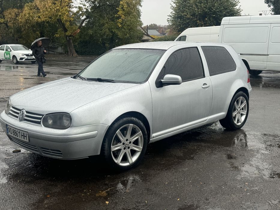 Volkswagen Golf 2003
