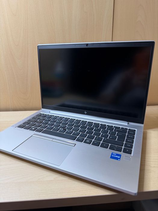 HP EliteBook 840 G8 i5-1135G7 11gen 2.40GHz 8GB ram 3200 256SSD Xe Graphics
