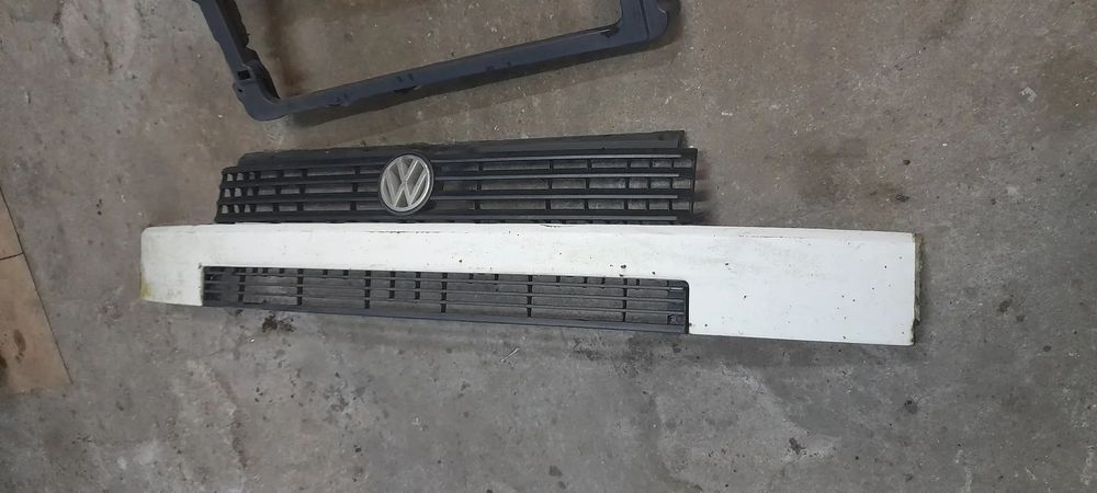 VW TRANSPORTER T4  grill atrapa chłodnicy