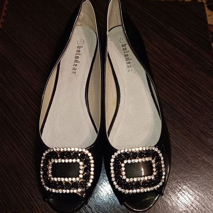 Балетки з відкритим носком