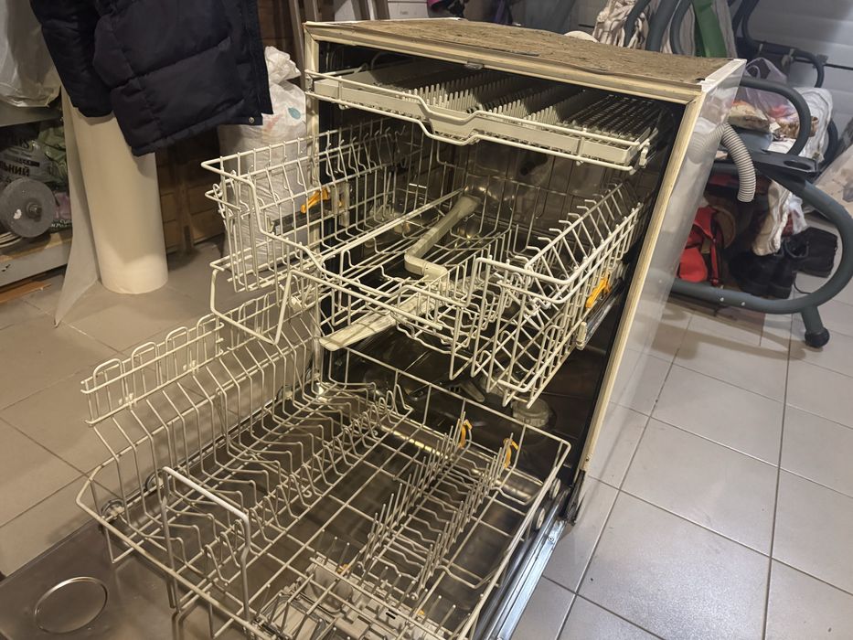 Продам посудомийку