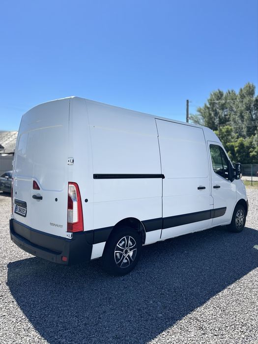 Renault Master 2015 2.3 дизель середня база