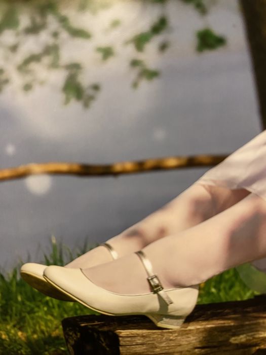 Buty komunijne dla dziewczynki 38 białe