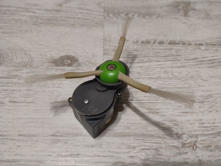 Moduł szczotki bocznej ze szczotką Irobot Roomba i3,i5.i7,e5,j5