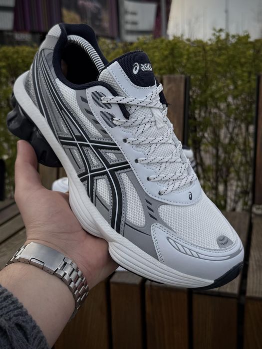 Кросівки Asics сірі Ексклюзивна модель Asics
Артикул: 3306-3