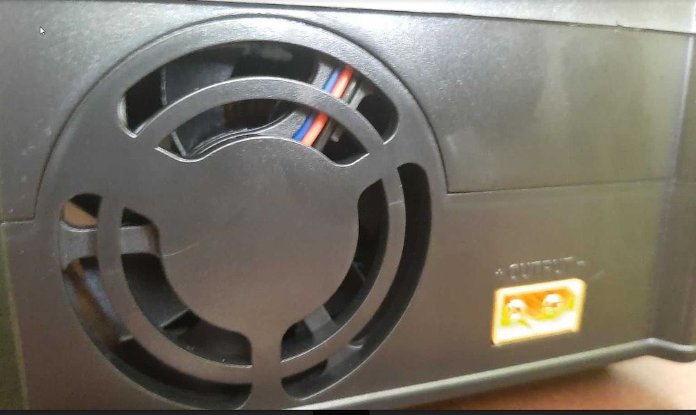 Зарядка для аккумулятора HTRC P35 (12v35a/24v18a) LiFePO4,Acid,AGM,Gel