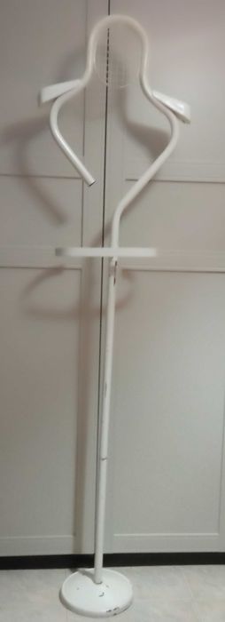 Cabide de pé vintage, centenário (para restauro),peça rara.