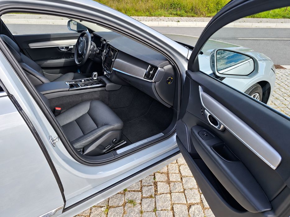 Volvo V90 T6 Recharge AWD | 2023 | 350 CV | Plug-in Hybrid